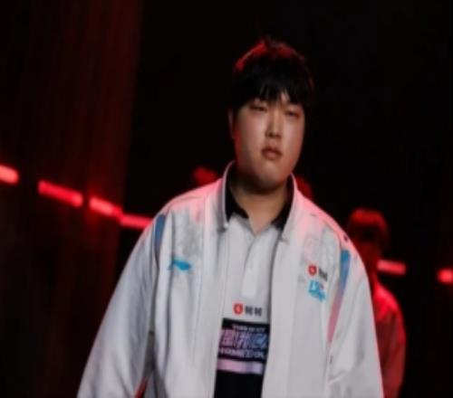 韓網熱議Bin事件：Bin心態就這水平的話，直接放棄掉才是對的