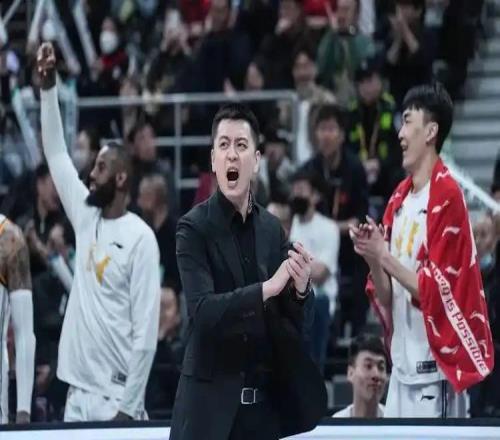 遼寧隊(duì)別再犯糊涂楊鳴離任藏致命危機(jī)，郭艾倫的教訓(xùn)還沒吃夠