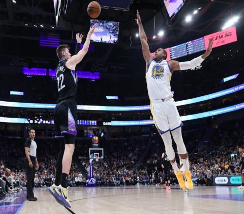 勇士8人得分上雙勝爵士，庫(kù)里里程碑，一戰(zhàn)看清3個(gè)現(xiàn)實(shí)