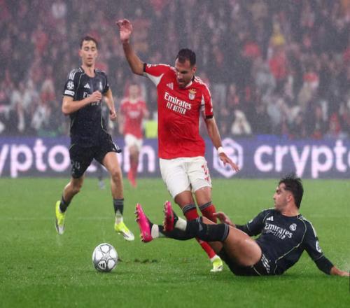 皇馬戲劇性無緣前八，光明球場(chǎng)之夜暴露防守危機(jī)