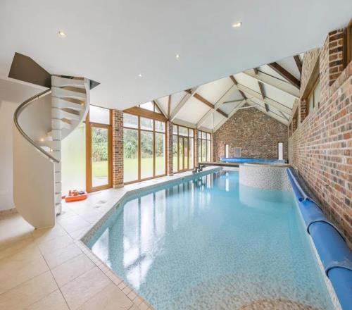 太陽報：外租佛羅倫薩前鋒哈里森掛牌出售豪宅，價值350萬鎊