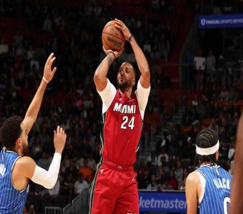 單節(jié)狂轟4020逆轉(zhuǎn)！魔術(shù)三叉戟80分四殺熱火班凱羅31+12