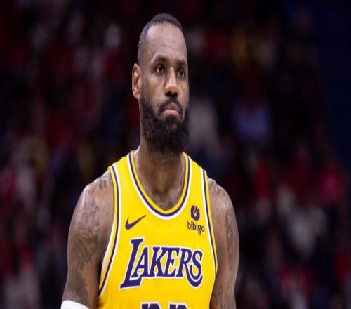 媒體：哪怕詹姆斯41歲、第23個賽季，依舊被聯盟哄搶！