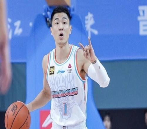 客戰(zhàn)廣廈，記者：山東隊高詩巖、鮑威爾因傷缺席珀塞爾復(fù)出