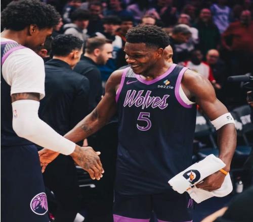 0秒落后！森林狼18分狂勝雷霆，看數據：他是頭號功臣！