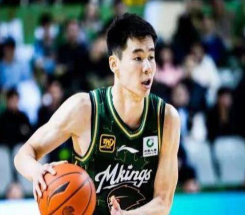 場(chǎng)均21.7分，入選全明星首發(fā)，郭昊文還有機(jī)會(huì)進(jìn)國(guó)家隊(duì)