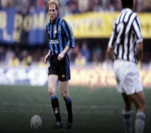 薩默爾：當(dāng)年離開國(guó)米是因?yàn)槲冶粭売昧藲W冠新賽制非常棒