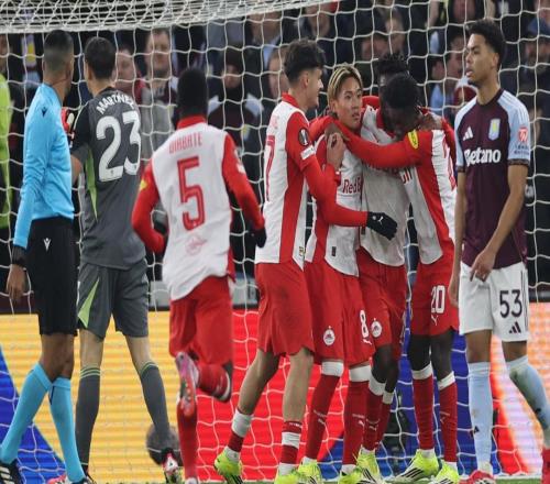 讓二追三!英超第3創(chuàng)奇跡,埃梅里率隊(duì)挺進(jìn)淘汰賽,目標(biāo)直指冠軍