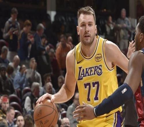 米切爾25+5東契奇29+6騎士30分大勝湖人5連勝