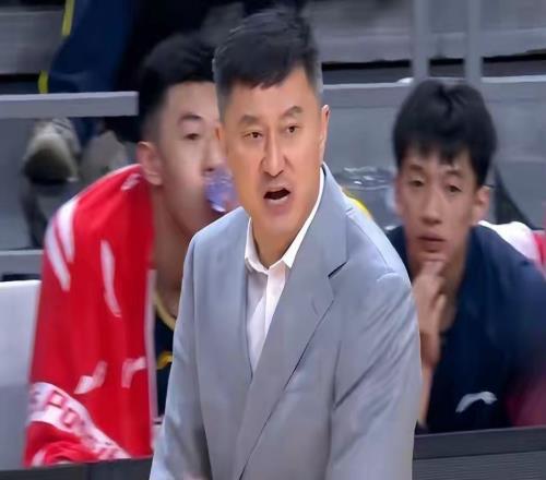 高興太早，廣東隊(duì)大勝卻收兩個(gè)壞消息，杜鋒最新發(fā)言很無(wú)奈