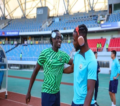 嘴太甜了!深圳新鵬城選了個馬屁精外援直言新鵬城就是亞洲曼城