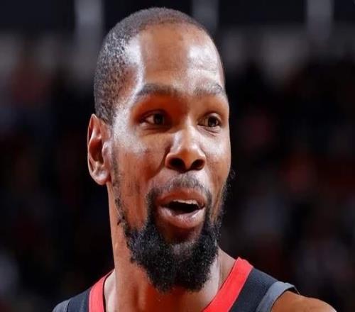 三分5中3！狂搶7個進攻籃板，火箭310萬底薪賺麻了，奧科吉創新高