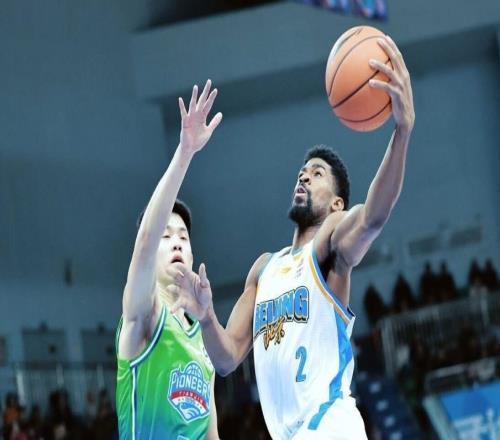 CBA第一爭(zhēng)冠熱門(mén)被打崩潰近10戰(zhàn)輸了6場(chǎng)：這狀態(tài)怎血拼廣廈廣東