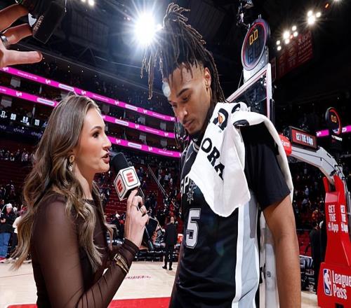 不上頭就是好球員！馬刺后場(chǎng)新星的個(gè)人能力絕對(duì)是相當(dāng)不錯(cuò)的