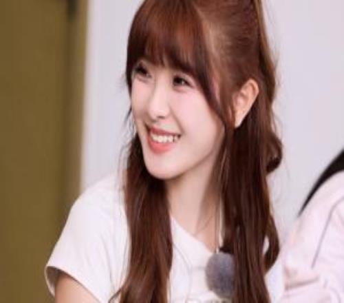 鐵迷妹！主持人泱泱看弗拉格砍下49分：庫(kù)珀弗拉格你是我俠的神！