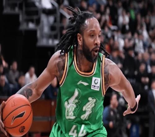 只得62分！遼寧進(jìn)攻真廢！威爾斯啞火后全隊得分匱乏，季后賽難進(jìn)