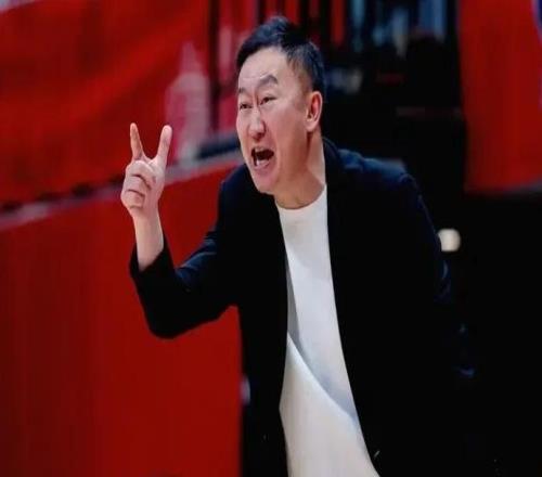 輸北控發布會！劉維偉怪罪內線劣勢，球員疲憊，不滿最后漏三分