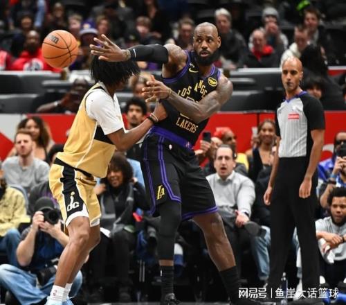 東契奇賽后攤牌，4隊有意詹姆斯！艾頓28+13創2紀錄，湖人好消息