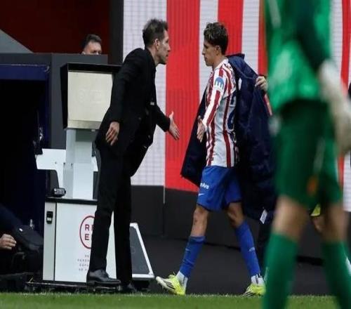 馬卡：格子和小西蒙尼缺席，西蒙尼將帶領18名球員挑戰萊萬特