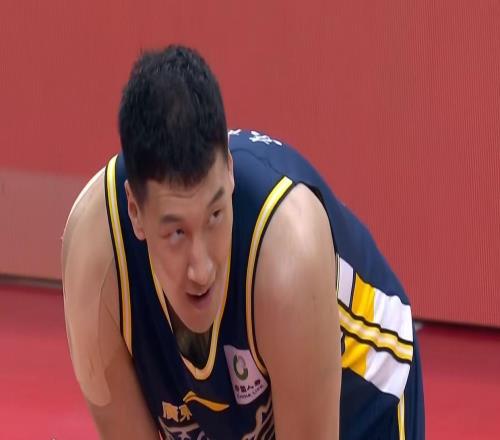 太適合廣東隊！“加強版杜潤旺”打成大腿，或被朱芳雨重金挖走