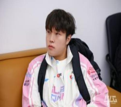 BLG官方回應(yīng)Bin“離隊鬧劇”:隊內(nèi)溝通有困難,但沒出現(xiàn)離隊或暴力事件