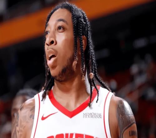 轟35+11+8！雨姐殺瘋了，火箭讓他轉正吧，他比范喬丹上限更高啊