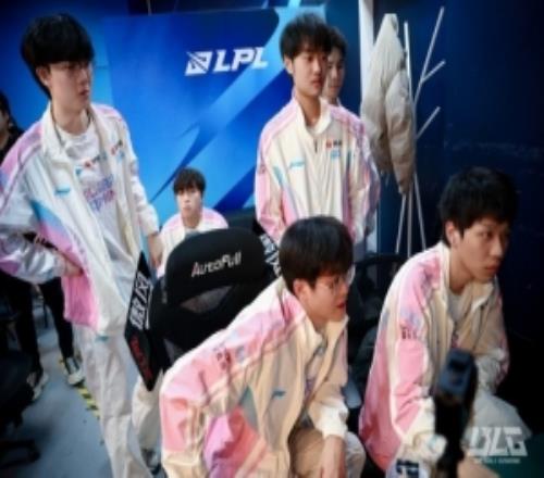 不敵TES后BLG發布賽場返圖：深察自省，篤行不息