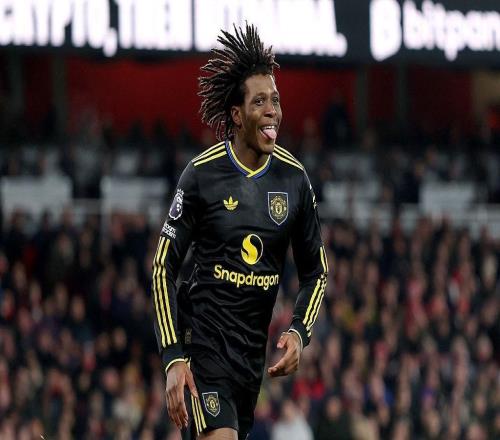 記者：曼聯希望多古的恢復時間少于10周，冬窗不會有任何引援