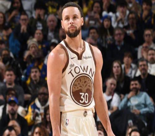 勇士暴露最大短板，科爾帶庫里新消息！格林一點該夸，裁判引爭議