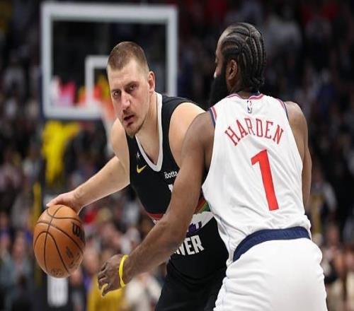 約基奇登場不足25分鐘便轟下31+12+5，NBA歷史首人