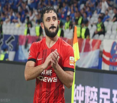 在海港成功路上，有一人重要性不亞于徐根寶和穆帥