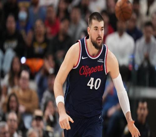 快船真能忍祖巴茨!進攻黃油手+影響空間,防守純副作用還堅持用