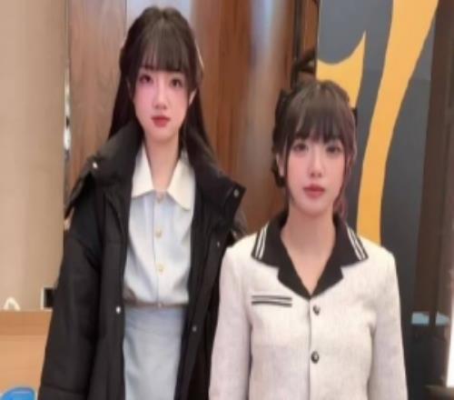 主持人周敢敢更新動(dòng)態(tài):冷臉萌這塊