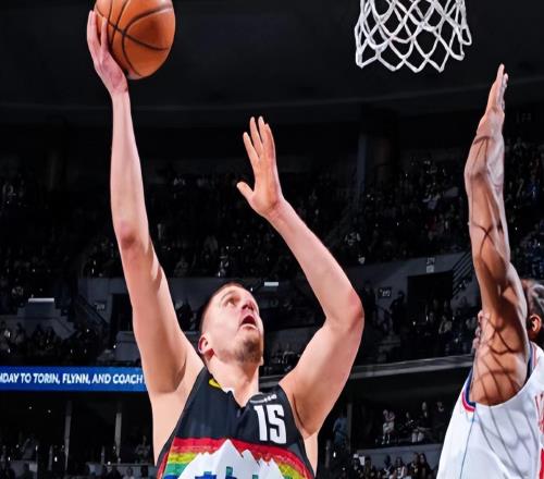 隨著掘金122109快船，湖人大勝31分，最新積分榜如下！國王墊底