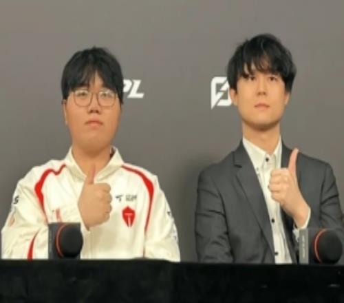 Poppy教練：想夸獎fengyue，上場失利后他做了挺多的改變