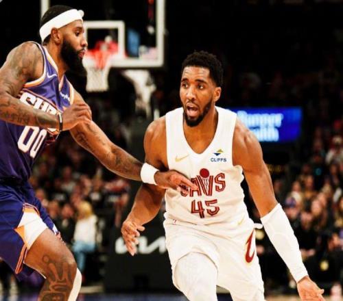 大爆冷！米切爾16+8毫無(wú)借口，火箭棄將27+3全隊(duì)第二，格林險(xiǎn)受傷