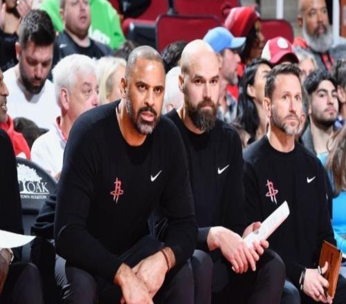 交易計(jì)劃泡湯火箭隊(duì)主控?cái)偱疲附K老航天城！本賽季拒絕離隊(duì)