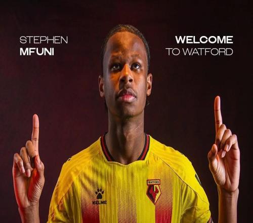 官方：沃特福德租借曼城17歲后衛姆富尼至賽季末