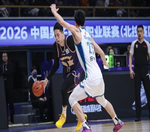 賽場直擊丨銅墻鐵壁力壓對手豪取三連勝