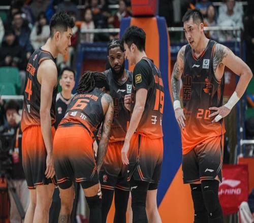 山東男籃險勝廣州評分出爐:陶漢林全隊最高,鮑威爾太離譜