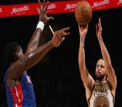 舊傷復發庫里因膝蓋酸痛退出對陣活塞的比賽