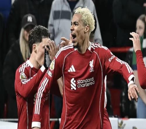 杰拉德：每次看埃基蒂克踢球，我都會想到托雷斯