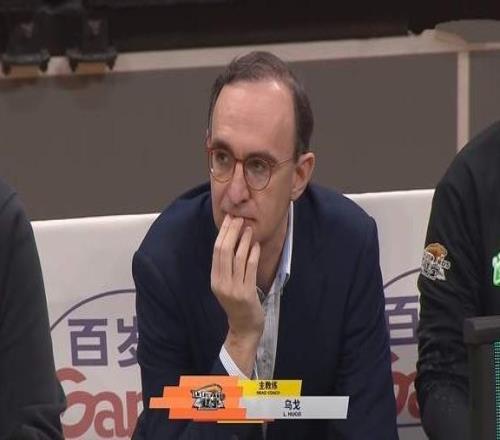 3后衛52分遼寧男籃14分大勝鄢手騏18+2核心表現烏戈調動積極性