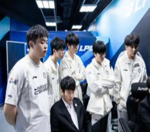 德杯冠軍就這iG戰(zhàn)績(jī)墊底直通第一賽段季后賽僅剩理論可能