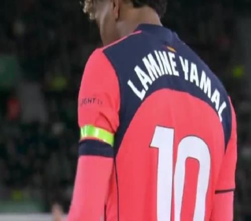 31！西甲爭冠一夜又變了：巴薩先賽+領先4分，皇馬沒退路了