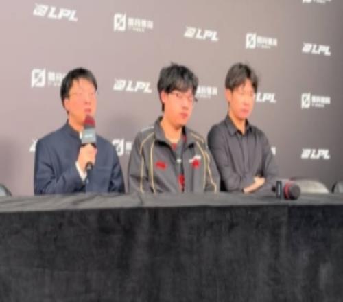 Tabe教練：第二局AL不給機(jī)會(huì)的話或者謹(jǐn)慎一點(diǎn)其實(shí)我們也很難贏