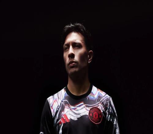 出行推薦丨曼聯2526賽季全新賽前出場服賽后媒體采訪服