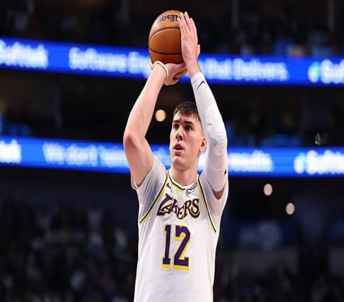 防守端確實非常賣力，但湖人鋒線新星最近在進攻端真是太平庸了