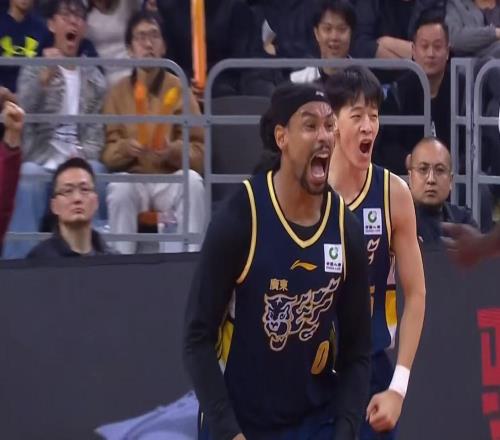 先戰寧波+再拼上海！CBA“新王炸”拯救廣東隊，保送杜鋒進總決賽