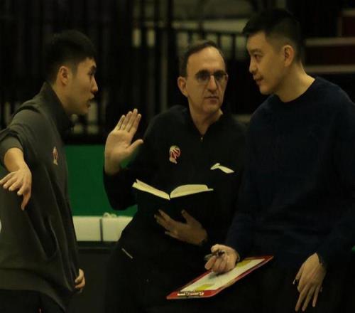 外援27分遼籃還能贏?楊鳴執教外援也才32分,繼偉二哥缺席不也贏嗎